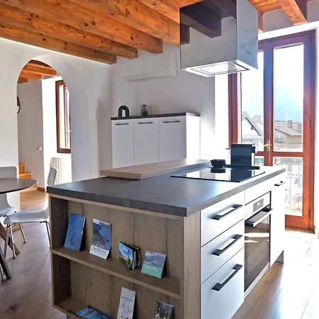 Apartment Casa Il Nido Bright Rooftop Nest Lecco