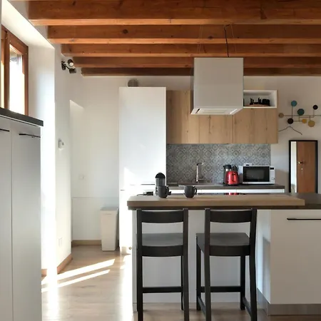Casa Il Nido Bright Rooftop Nest Apartment