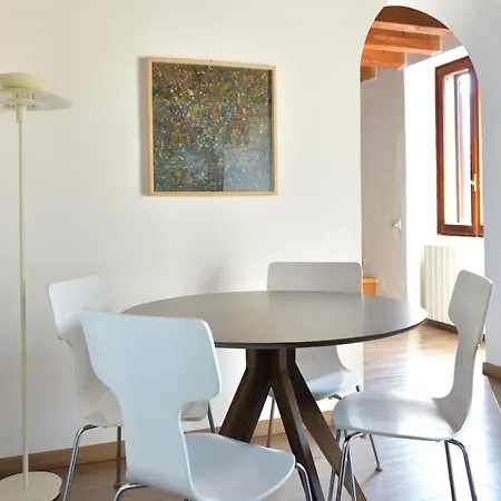 Casa Il Nido Bright Rooftop Nest Apartment Lecco