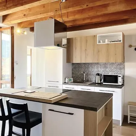 Apartment Casa Il Nido Bright Rooftop Nest Lecco